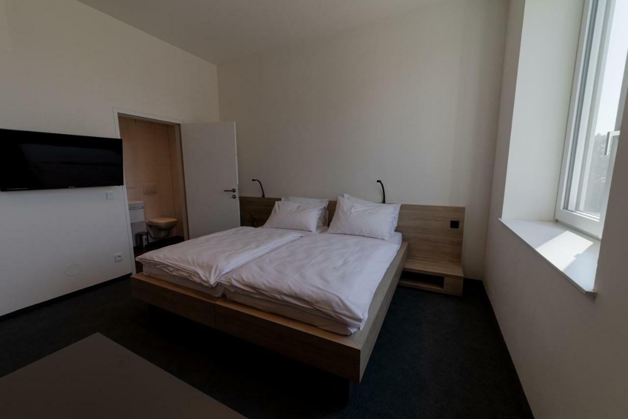 Tt-Rooms - Kontaktlos Mit Self Check-In I Free Parking Graz Exterior foto