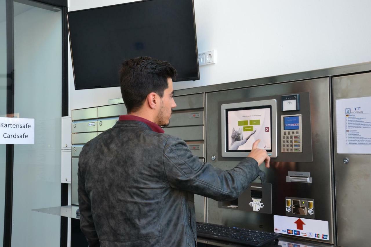Tt-Rooms - Kontaktlos Mit Self Check-In I Free Parking Graz Exterior foto